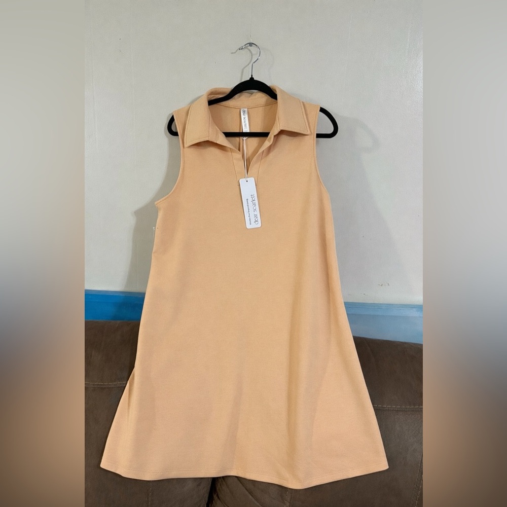 NWT BOUTIQUE DEAR SCARLETT "CRUISE" SPLIT NECK TANK DRESS (APRICOT ICE) - Picture 2 of 2